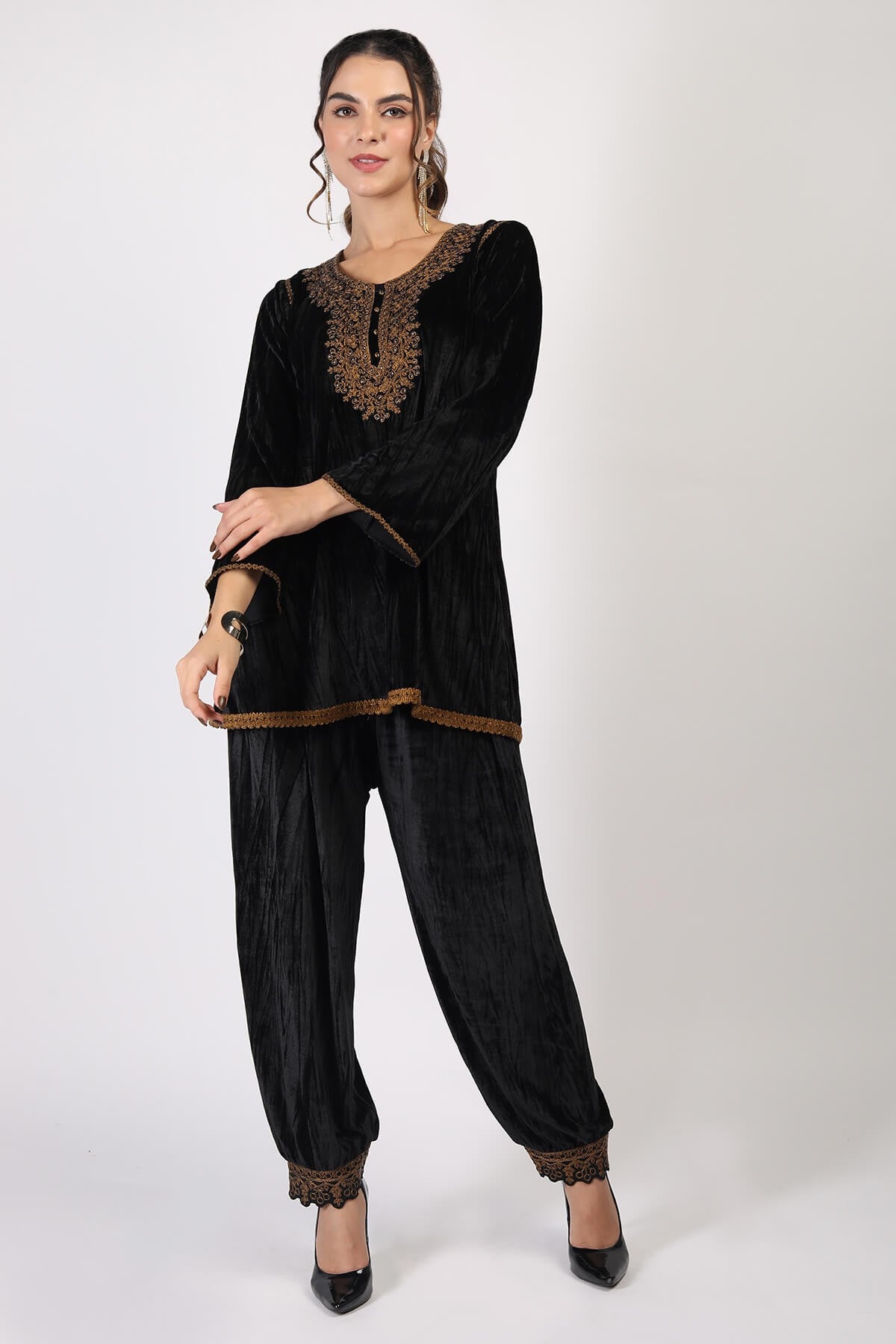 RAGE CRUSHED VELVET CORD EMBROIDERED CO-ORD SET – Mask