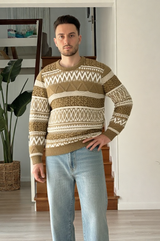 DVR MEN's SWEATER