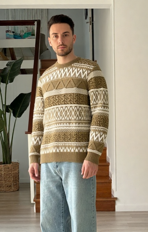 DVR MEN's SWEATER