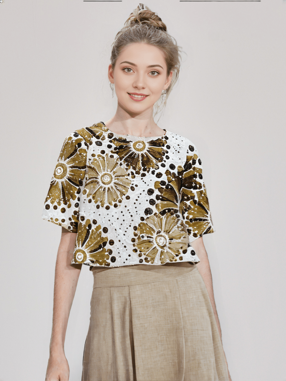 DEAL Women's Brown Printed Top