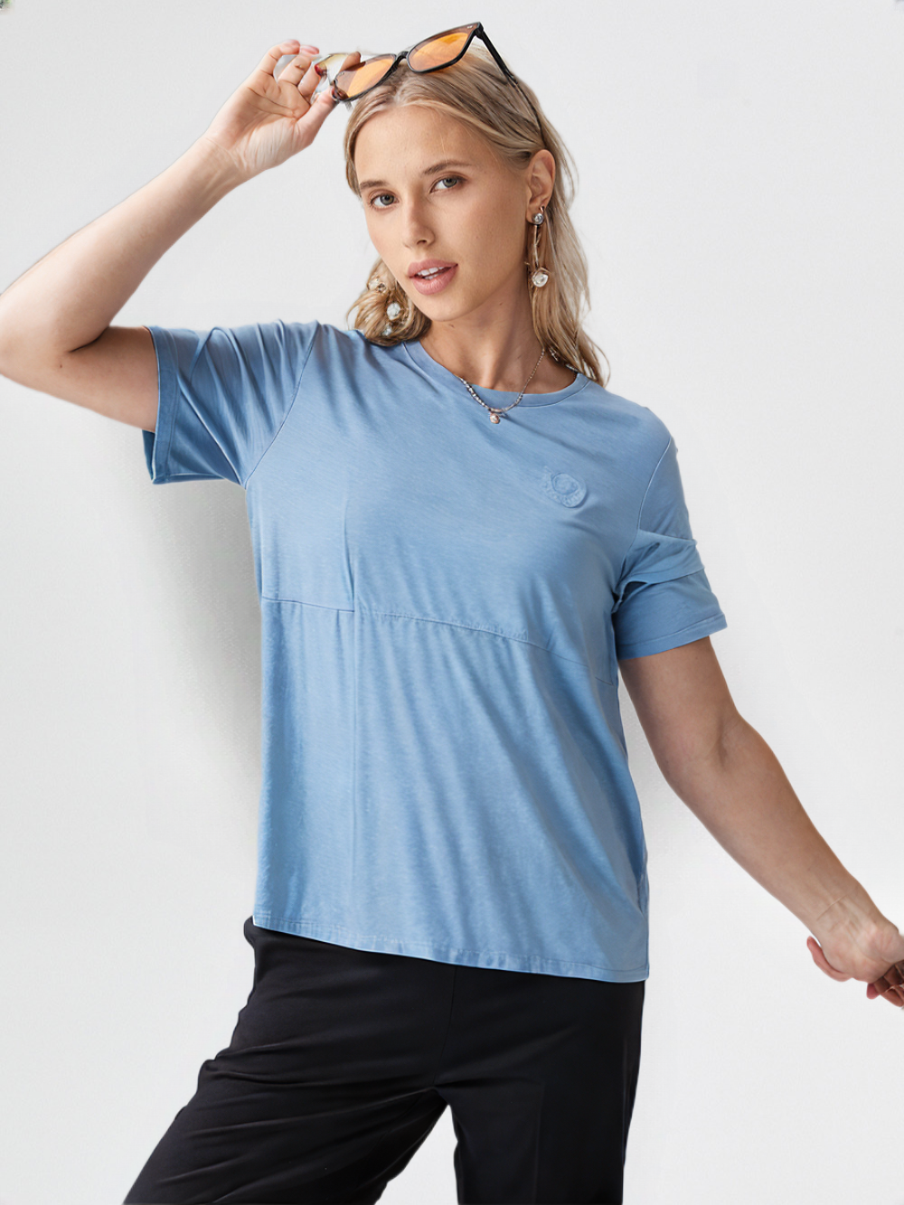 DEAL Women's T-shirt