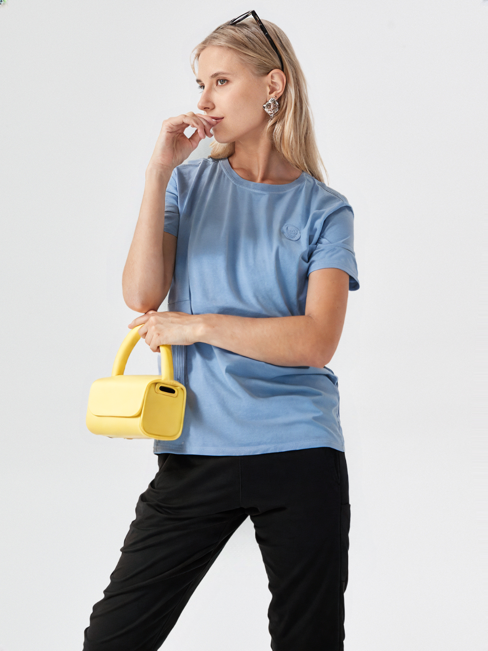 DEAL Women's T-shirt