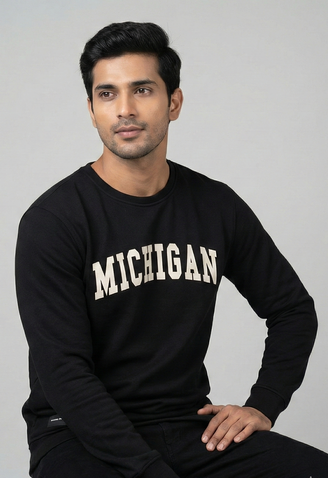 RIVER MEN's SWEATSHIRT