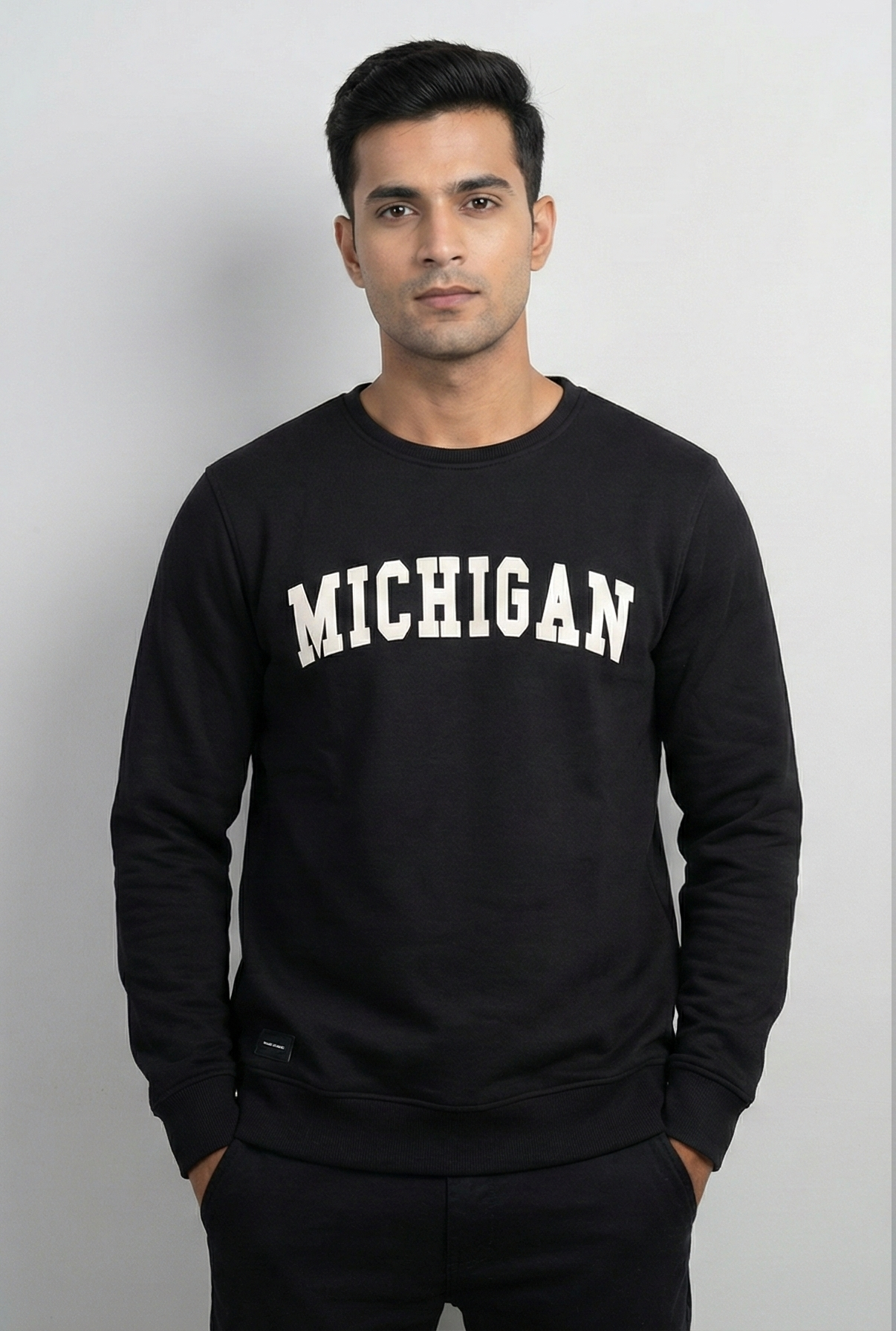 RIVER MEN's SWEATSHIRT