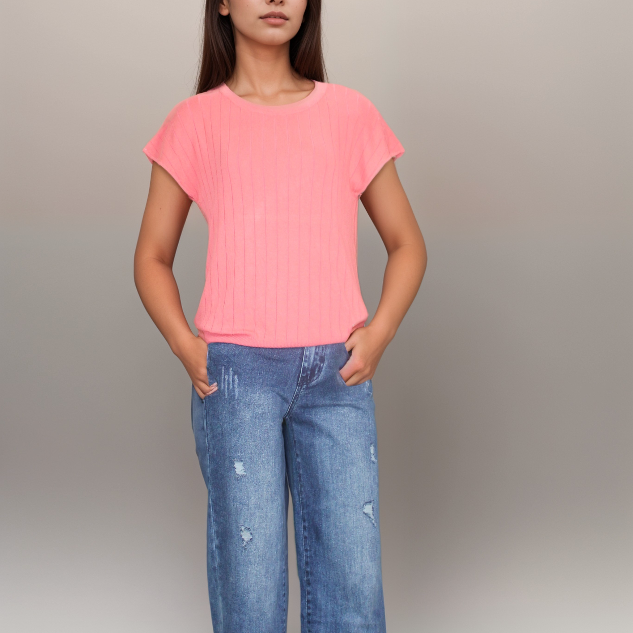 DEAL Women's half-sleeve round neck