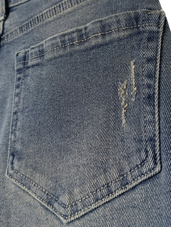 Women’s straight fit jean
