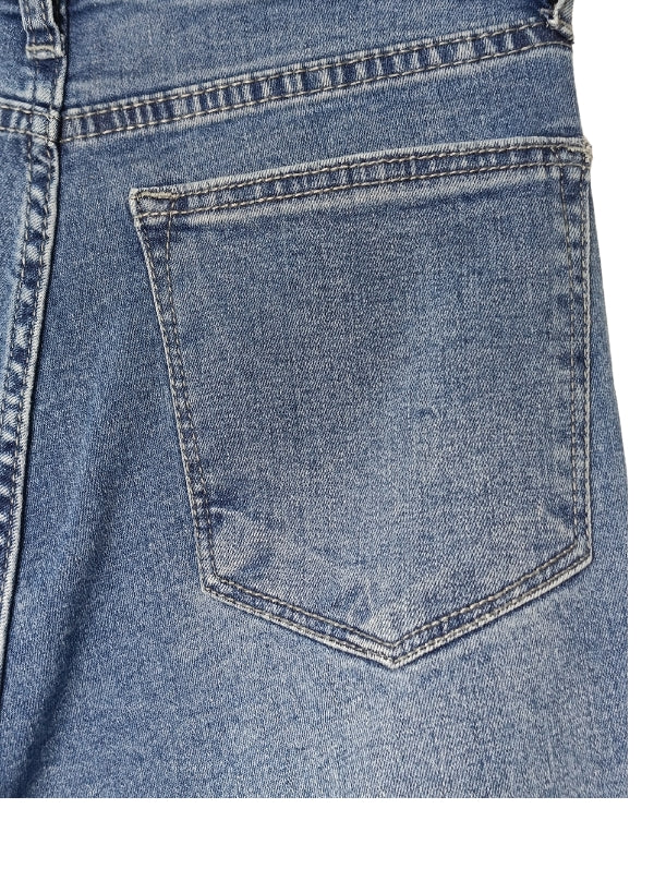 Women’s straight fit jean