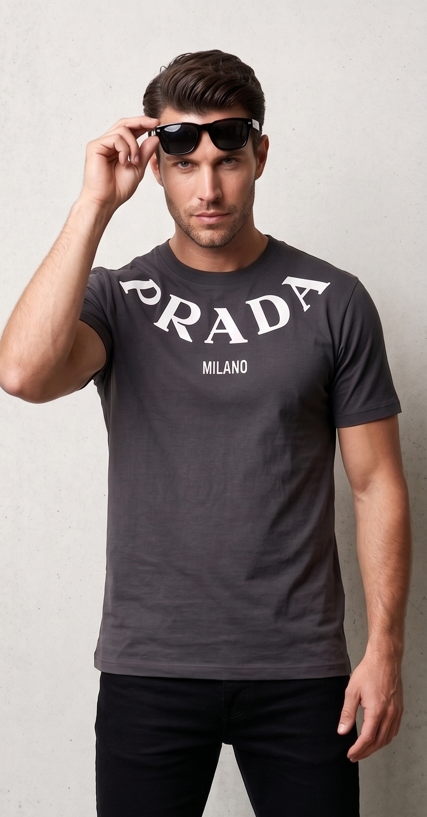 BRANDED MEN's T-SHIRT
