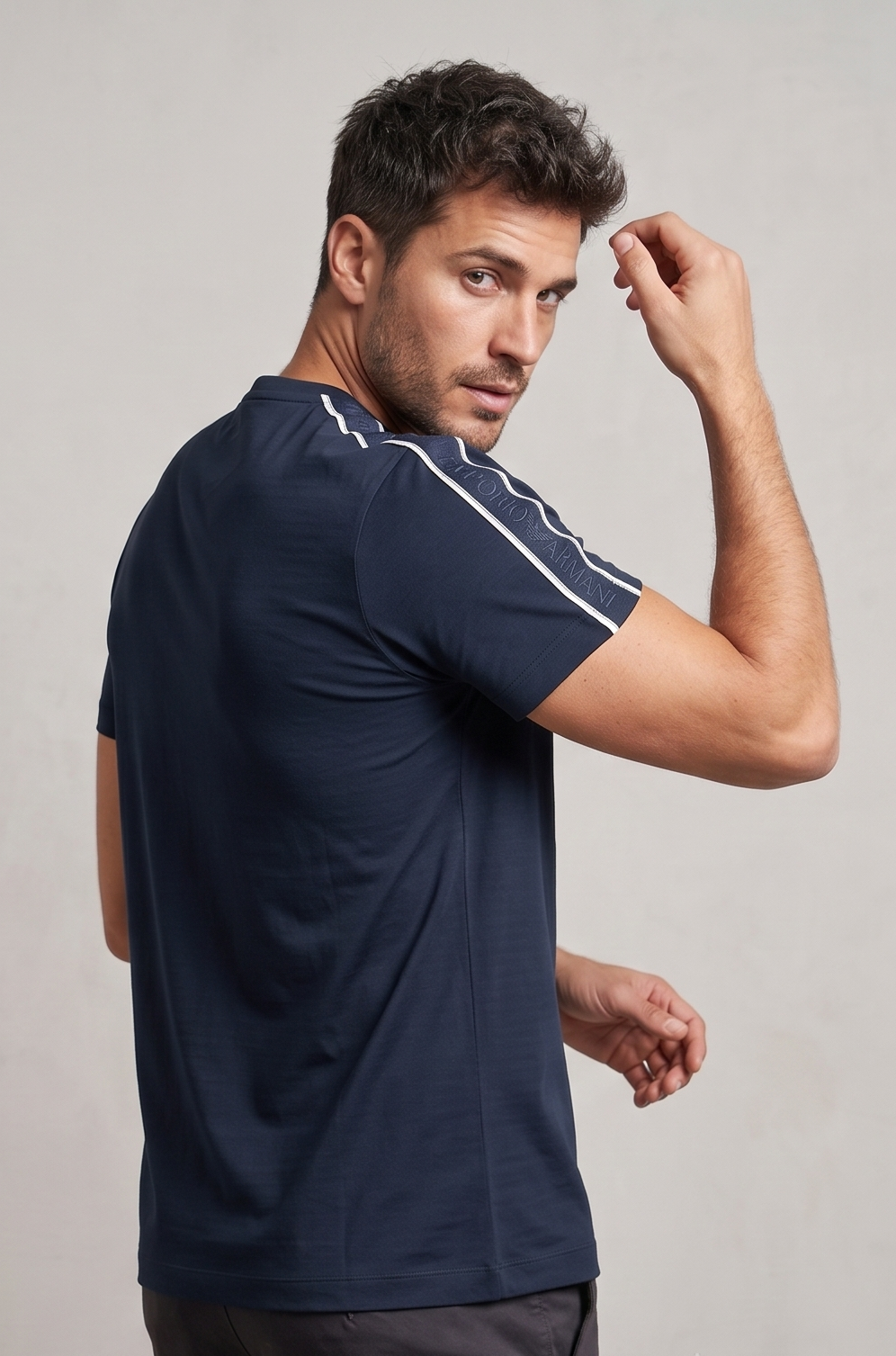 BRANDED MEN's T-SHIRT