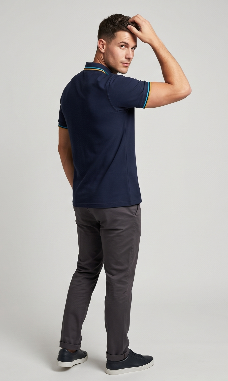 BRANDED MEN's T-SHIRT