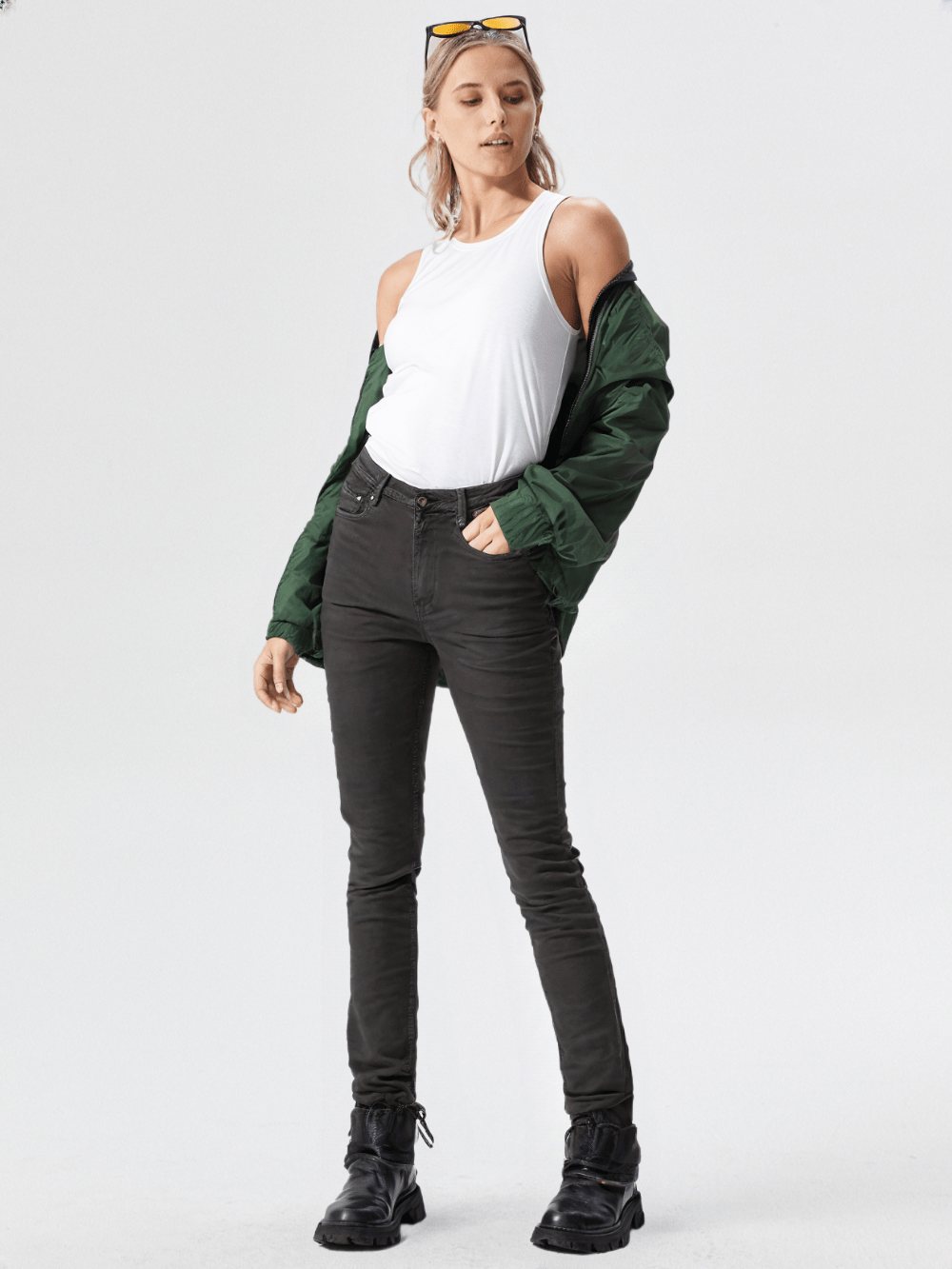 Women's Black Skinny-fit Jeans
