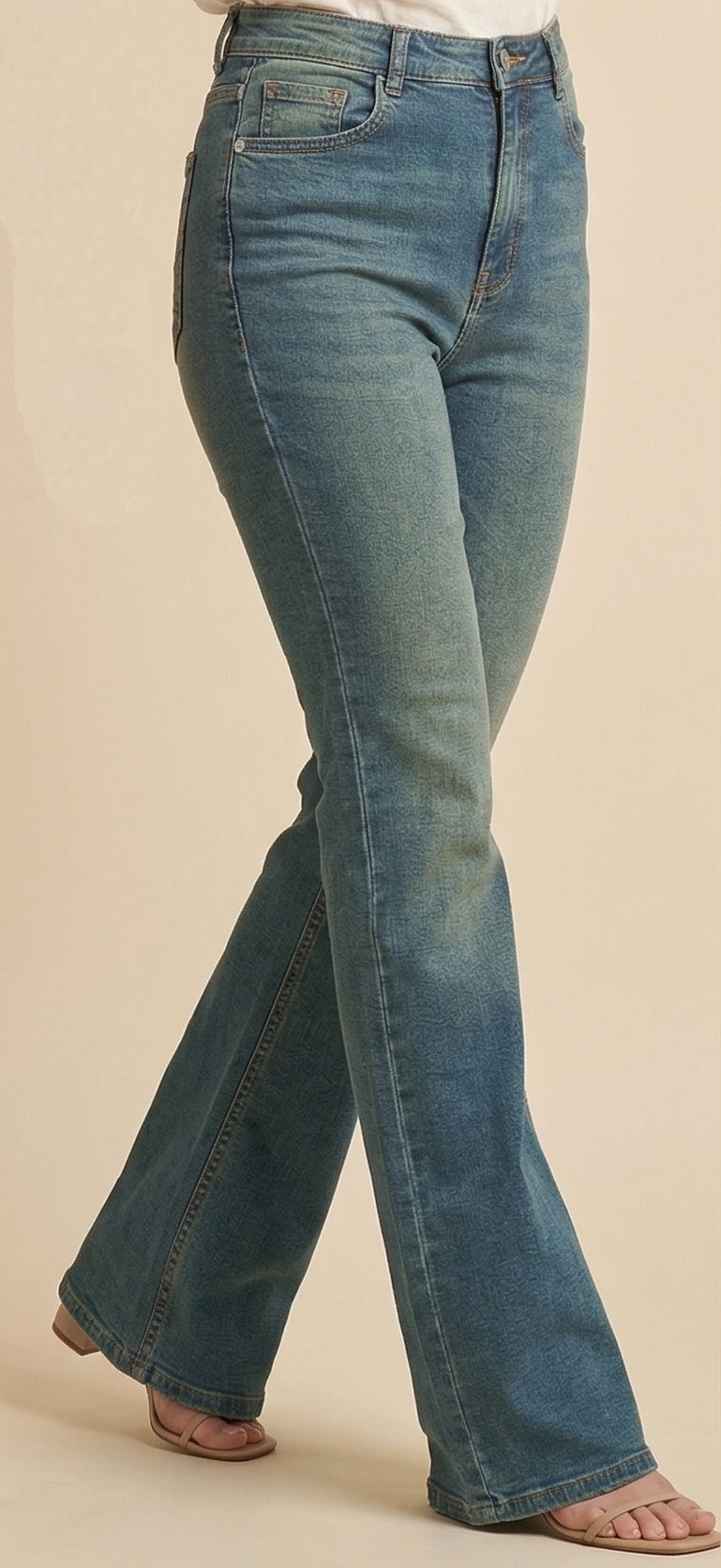QUEEN WOMEN's Jeans