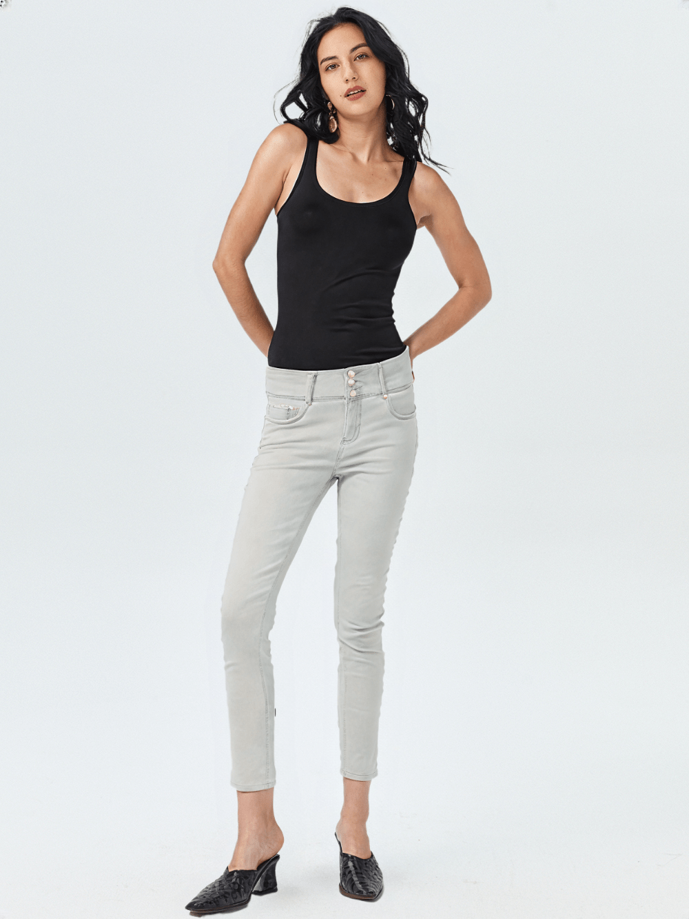 RECAP Women's 3 Button High-Waisted Design Jeans