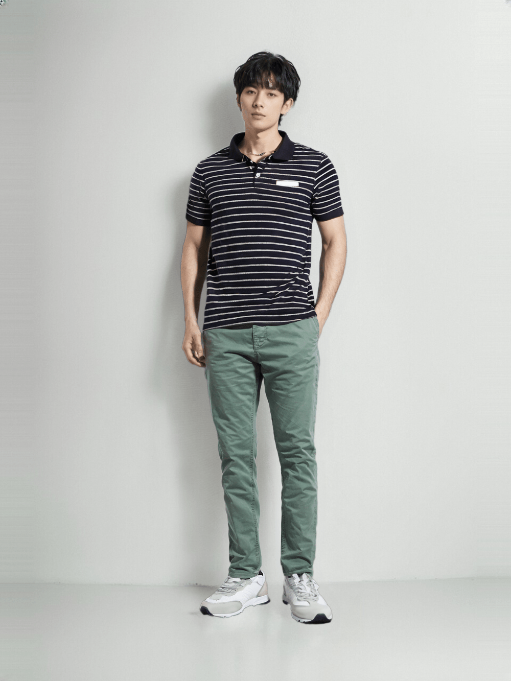 RIVERBLUE Men's Black Striped T-shirt