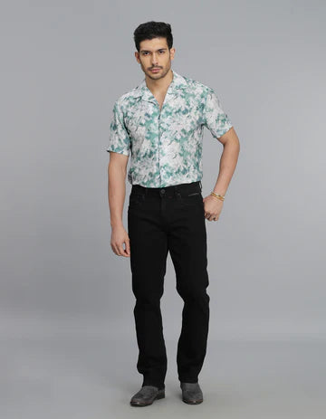 Black 5 Pocket Midrise, Comfort And Straight Fit jeans