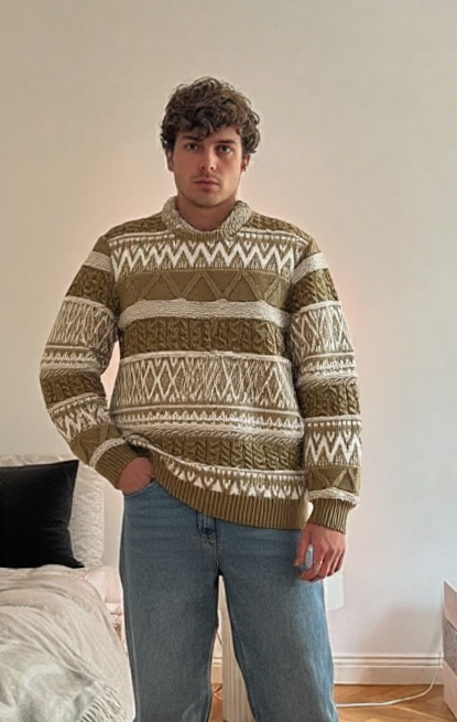 DVR MEN's SWEATER