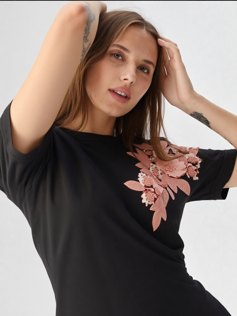 Women's Elegant Tunic Dress with Floral Appliqué